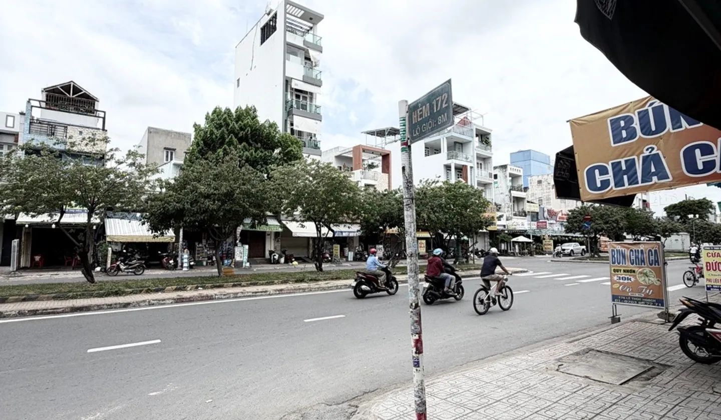 NGAY LÊ THÚC HOẠCH - KHU TOÀN BIỆT THỰ - 2 TẦNG - 4x12 - XE HƠI NGỦ NHÀ... Bán nhà mặt phố tại Phú Thọ Hòa, Hồ Chí Minh 01