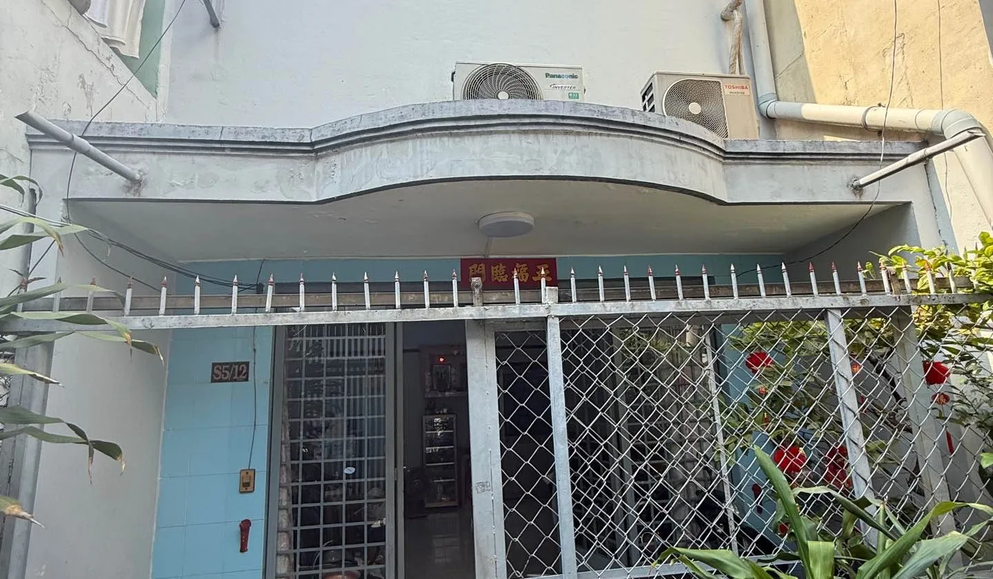 Nhà 2 tầng 64m2 tại quận 6 giá 5.85 tỷ, hẻm xe hơi đỗ cửa... Bán nhà riêng tại Phú Lâm, Hồ Chí Minh 01