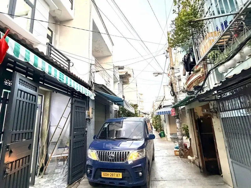 Bán nhà bình tân 4 tầng 60m2 nở hậu hẻm xe hơi ngay 338 chiến lược... Bán nhà riêng tại Bình Trị Đông, Hồ Chí Minh 01