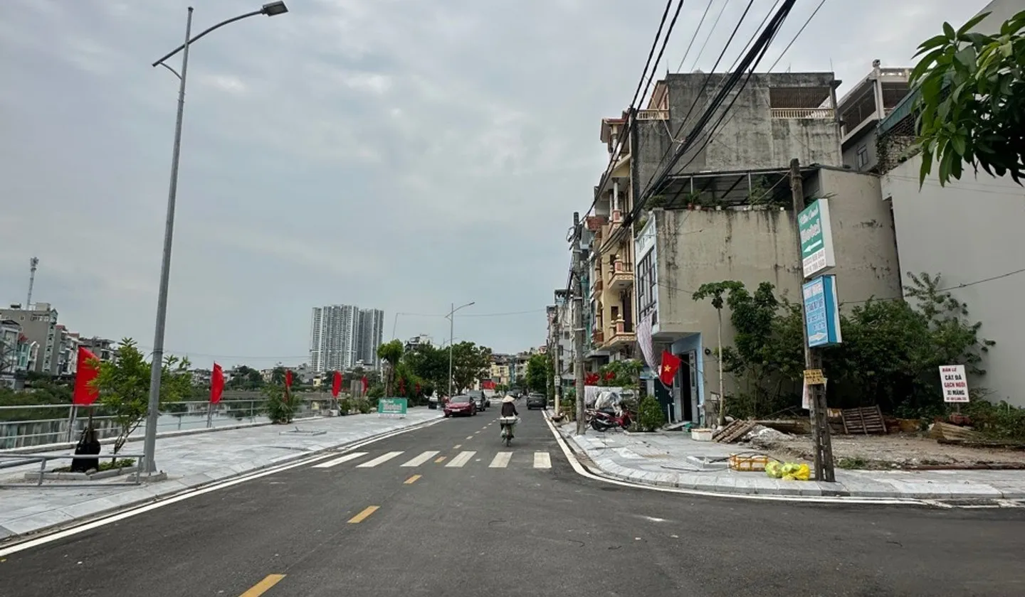 Bán nhà mặt phố lô góc 3 mặt thoáng tại Cao Xanh, Hạ Long, view sông... Bán nhà mặt phố tại Cao Xanh, Quảng Ninh 01