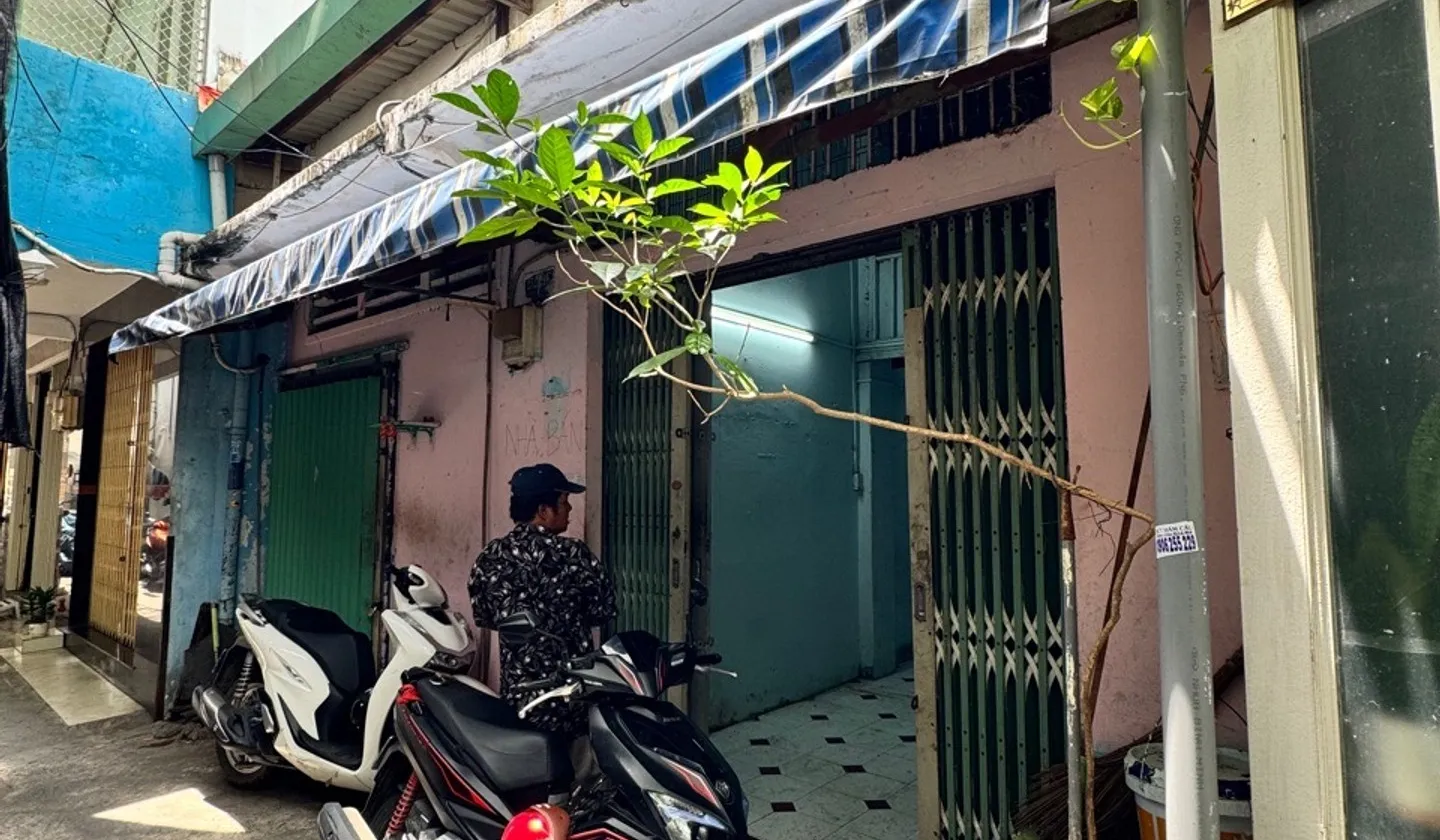 Nhà Hẻm Ba Gác Trung Tâm Quận 10, Ngang Rộng 6m... Bán nhà riêng tại Diên Hồng, Hồ Chí Minh 01