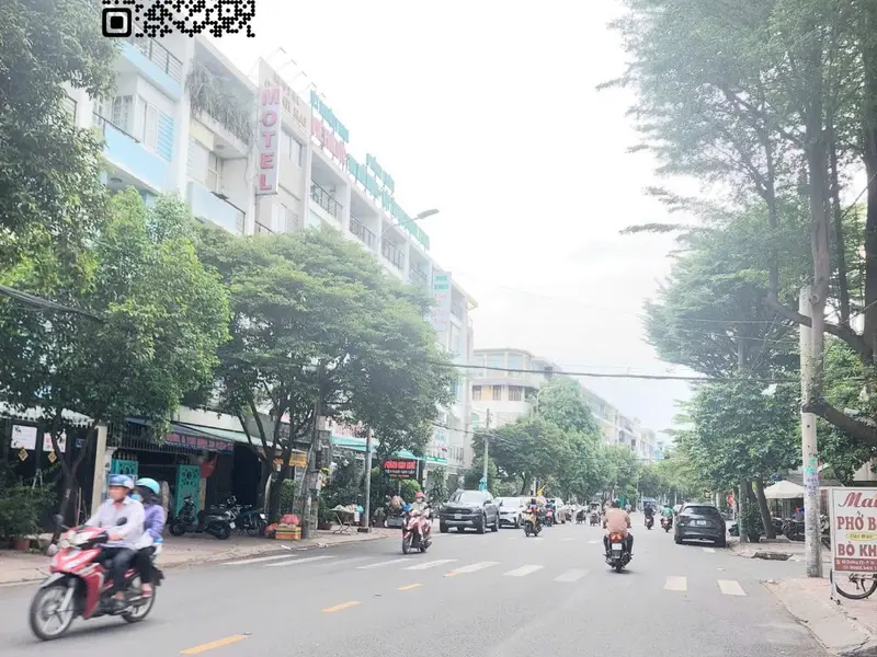Căn góc 2 mặt tiền khu Bình Phú _ 90m² _ 5 tầng đúc kiên cố _ đang cho th.u.ê căn hộ dịch vụ... Bán nhà mặt phố tại Bình Phú, Hồ Chí Minh 01