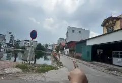 ☎️ 29/8 chủ cực kỳ thiện chí nên giảm 900 triệu, cũ 12.2 tỷ mới 11.3 tỷ lô đất quá đẹp view hồ Cự... Bán đất tại Long Biên, Hà Nội 09