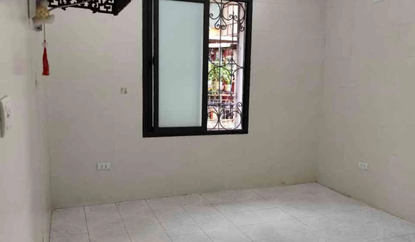 Bán căn hộ tập thể tầng 2 tại Thanh Xuân, gần Royal City, diện tích 49m²... Bán căn hộ chung cư tại Khương Đình, Hà Nội 01