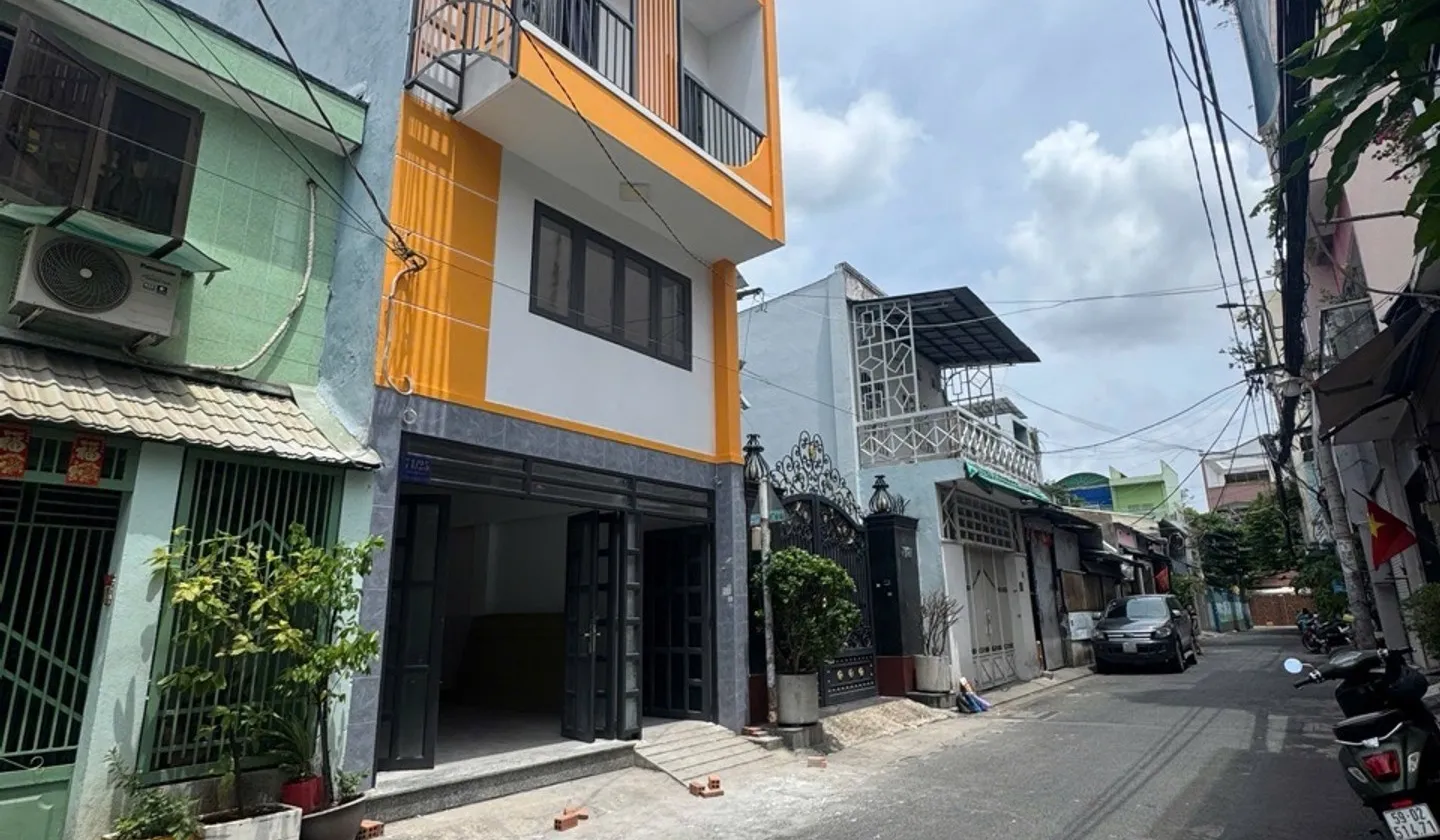 Nhà mặt phố 4 tầng thiết kế 17 phòng khép kín tại quận Tân Phú... Bán nhà mặt phố tại Tân Phú, Hồ Chí Minh 01