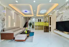 Xe hơi ngủ trong nhà 3 PN _ ngang 5m _ Ngay CV Làng Hoa... Bán nhà mặt phố tại Thông Tây Hội, Hồ Chí Minh 01
