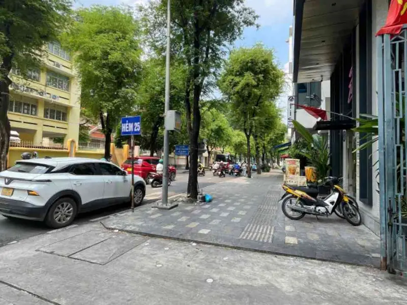 Nhà đẹp Nguyễn Bỉnh Khiêm, rộng rãi, giá ưu đãi gần 3 tỷ... Bán nhà riêng tại Sài Gòn, Hồ Chí Minh 01