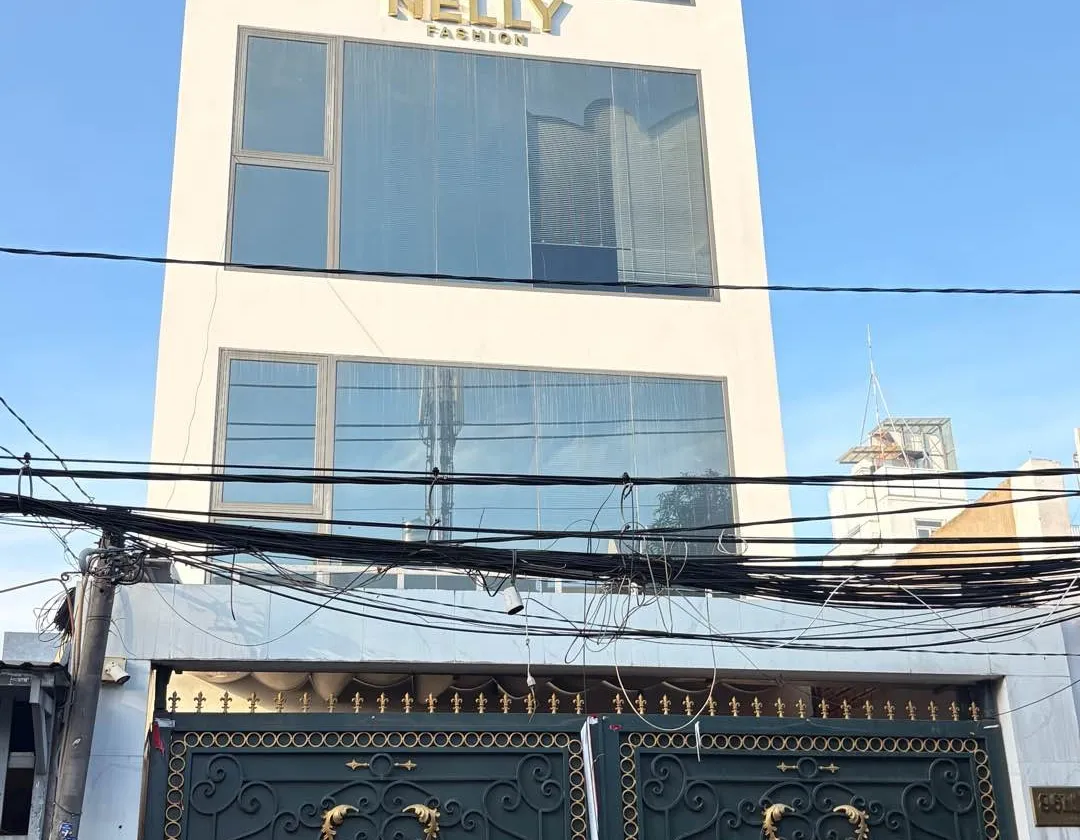 Nhà mặt phố 5 tầng sang trọng tại quận 12 với thang máy và mặt tiền rộng... Bán nhà mặt phố tại Trung Mỹ Tây, Hồ Chí Minh 01