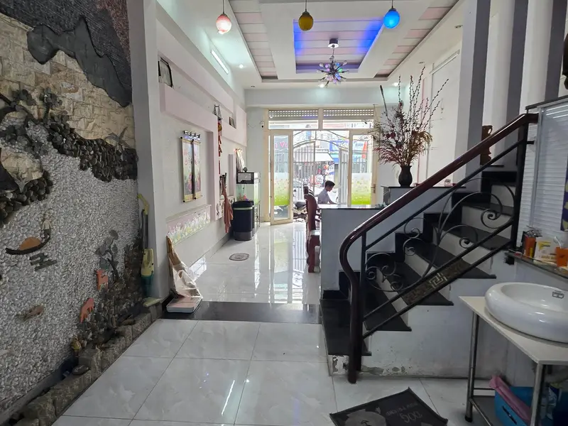 Bán nhà mặt phố 4 tầng, 5 phòng ngủ tại quận Tân Phú... Bán nhà mặt phố tại Tân Sơn Nhì, Hồ Chí Minh 01