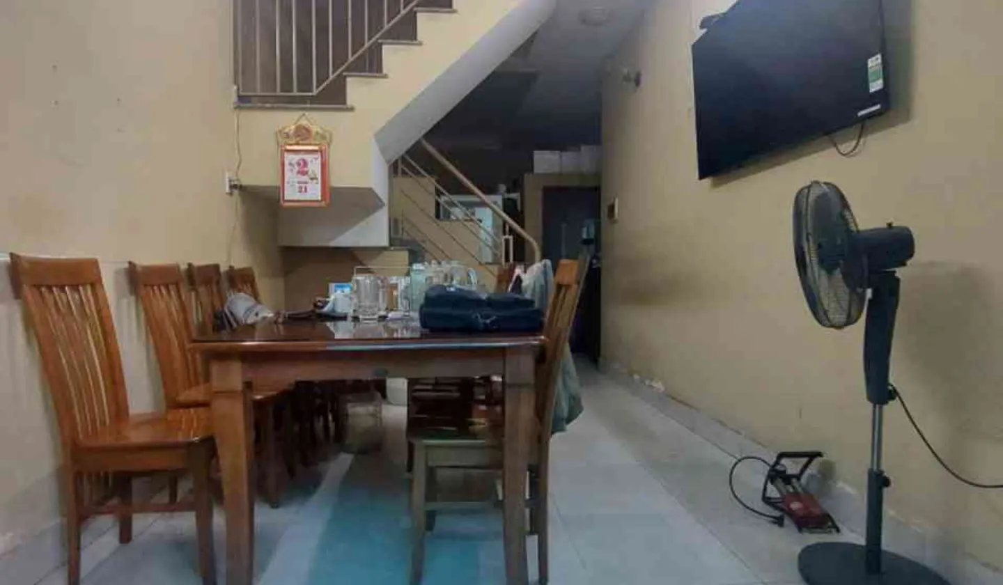 Nhà riêng 3 tầng - nở hậu, gần trung tâm Quận 1, diện tích 32.8 m²... Bán nhà riêng tại Thạnh Mỹ Tây, Hồ Chí Minh 01