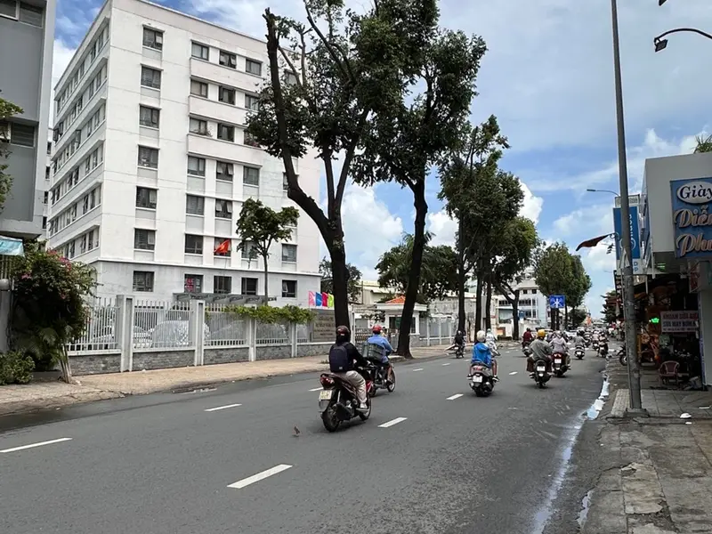 Nhà phố 4 tầng 2 mặt tiền rộng 8.7m, khu vực gần sân bay Tân Sơn Nhất, Gò Vấp... Bán nhà mặt phố tại Hạnh Thông, Hồ Chí Minh 01