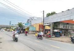 ĐẤT TO RỘNG CÓ SẴN NHÀ 2 TẦNG - VỪA Ở VỪA LÀM XƯỞNG - SÁT CAO TỐC BẾN LỨC LONG THÀNH - QUỐC LỘ 1A M... Bán nhà riêng tại Bình Chánh, Hồ Chí Minh 08