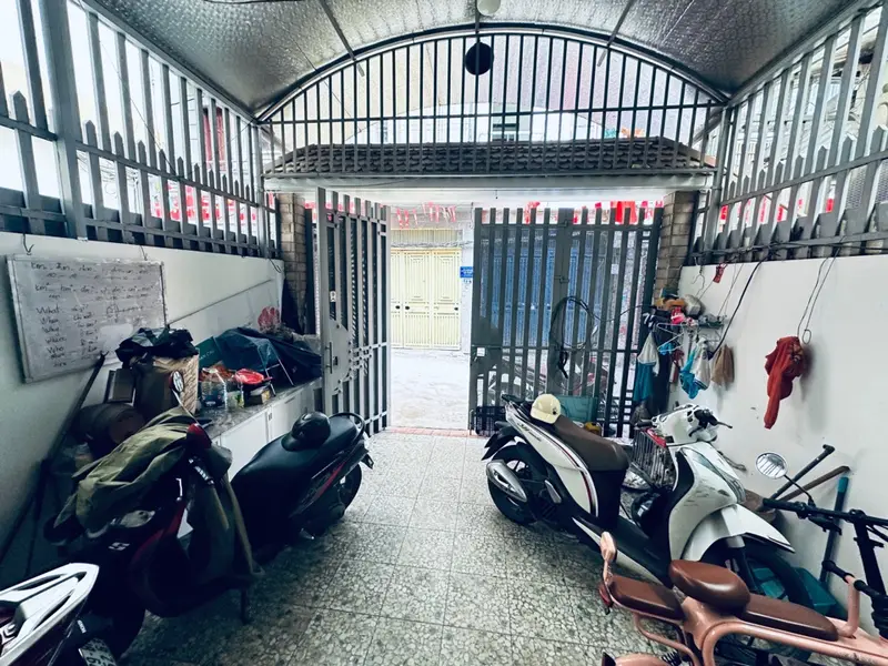 Siêu phẩm ĐỊNH CÔNG HẠ 222m - MẶT NGÕ THÔNG - KINH DOANH - Ô TÔ VÀO NHÀ Sổ đỏ chính chủ chỉ 28.8 tỷ... Bán nhà riêng tại Định Công, Hà Nội 01