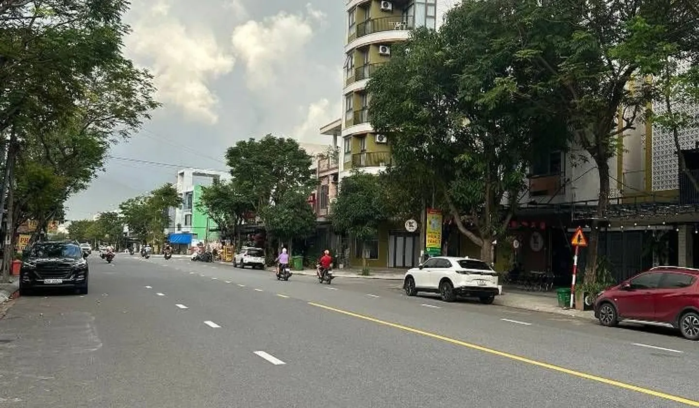 Bán nhà mặt phố 3 tầng diện tích 90m² nguyễn thị định. vị trí kinh doanh .An Hải, Đà Nẵng... Bán nhà mặt phố tại An Hải, Đà Nẵng 01