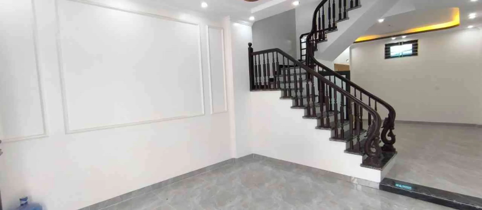 Nhà riêng 3 tầng thiết kế tân cổ điển tại quận trung tâm với diện tích 41m²... Bán nhà riêng tại Phù Liễn, Hải Phòng 01