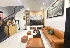 Nhà đẹp xây mới .đê la thành .xã đàn trung phụng
Gần hồ đắc di ĐH bách-kinh xây-ĐH ngân hàng
ĐH Y... Bán nhà riêng tại Văn Miếu - Quốc Tử Giám, Hà Nội 01