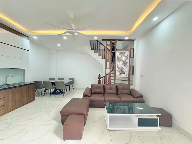 Nhà 5 tầng mới đẹp, 4 phòng ngủ, sẵn nội thất. Ngõ thoáng gần ô tô.... Bán nhà riêng tại Hoài Đức, Hà Nội 01