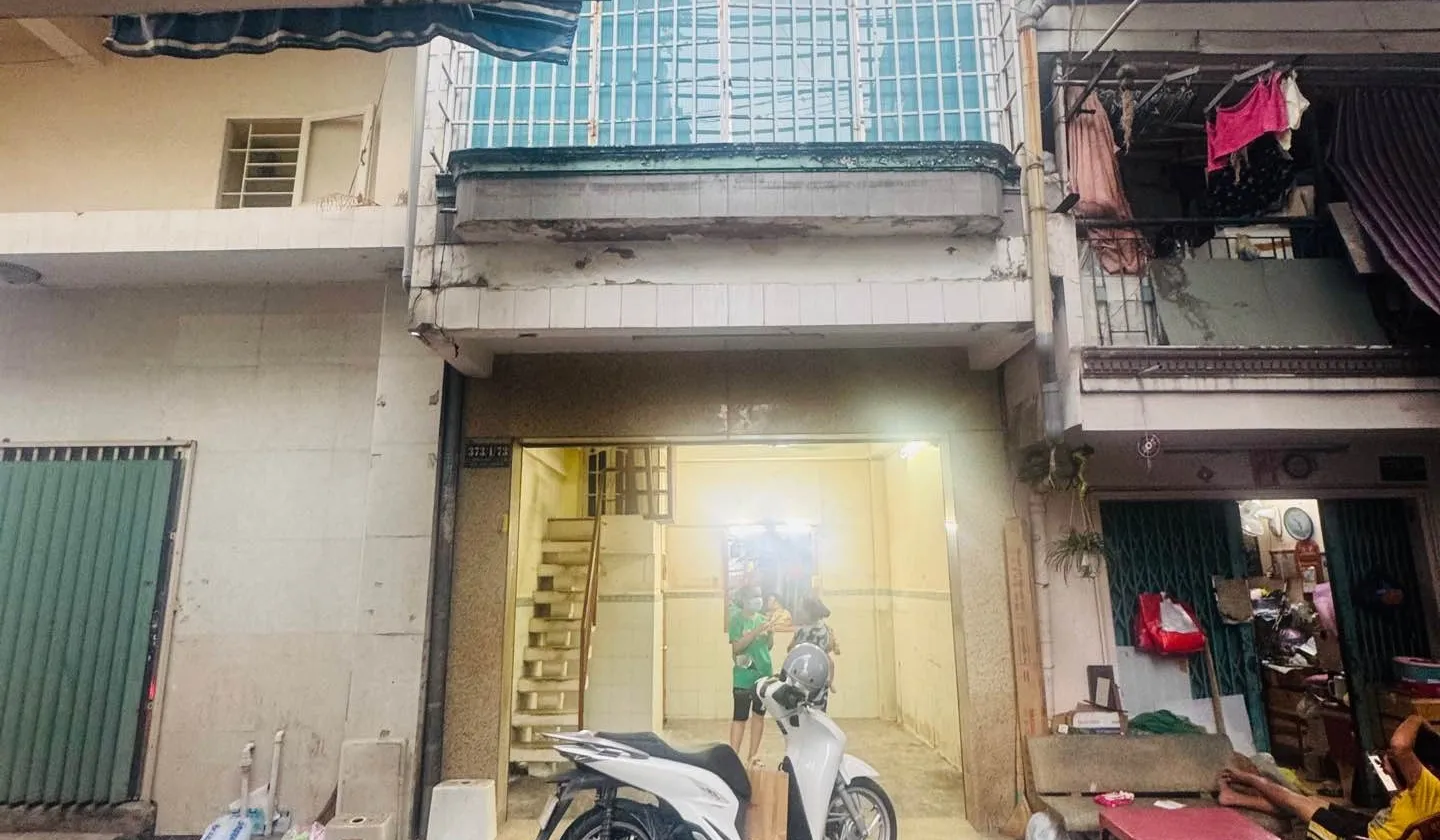 Cơ hội hiếm có sở hữu nhà 3 tầng hẻm xe tải quận Tân Bình... Bán nhà riêng tại Tân Hòa, Hồ Chí Minh 01