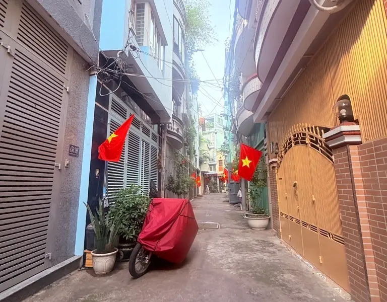 Nhà 4 tầng 6 phòng ngủ gần chợ khu an ninh quận trung tâm... Bán nhà riêng tại Hòa Hưng, Hồ Chí Minh 01
