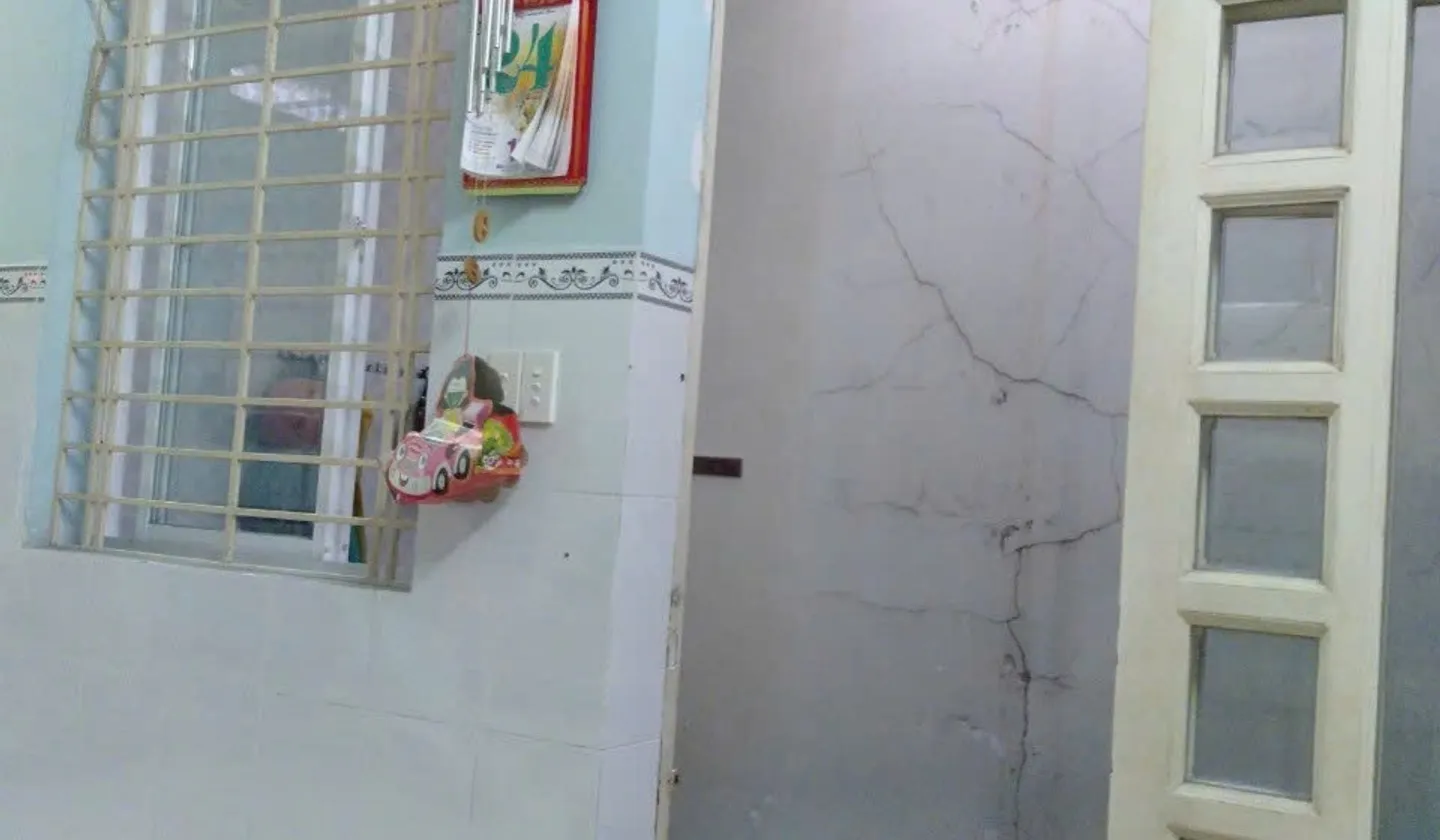Nhà 2 tầng hẻm yên tĩnh gần Hồ Bá Kiện, Quận 10... Bán nhà riêng tại Hòa Hưng, Hồ Chí Minh 01