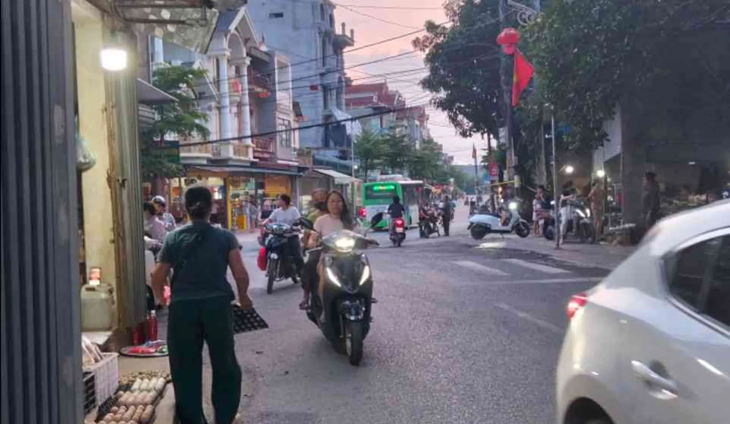 Nhà Mặt Phố Sang Trọng Ngay Trung Tâm Làng Phượng Nghĩa... Bán nhà mặt phố tại Chương Mỹ, Hà Nội 01