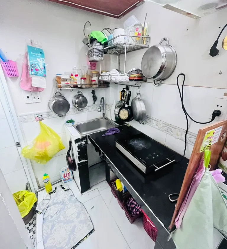 Nhà đẹp nội thất đẹp giá chỉ nhỉnh hơn 1.9tỷ... Bán nhà riêng tại Phú Định, Hồ Chí Minh 01