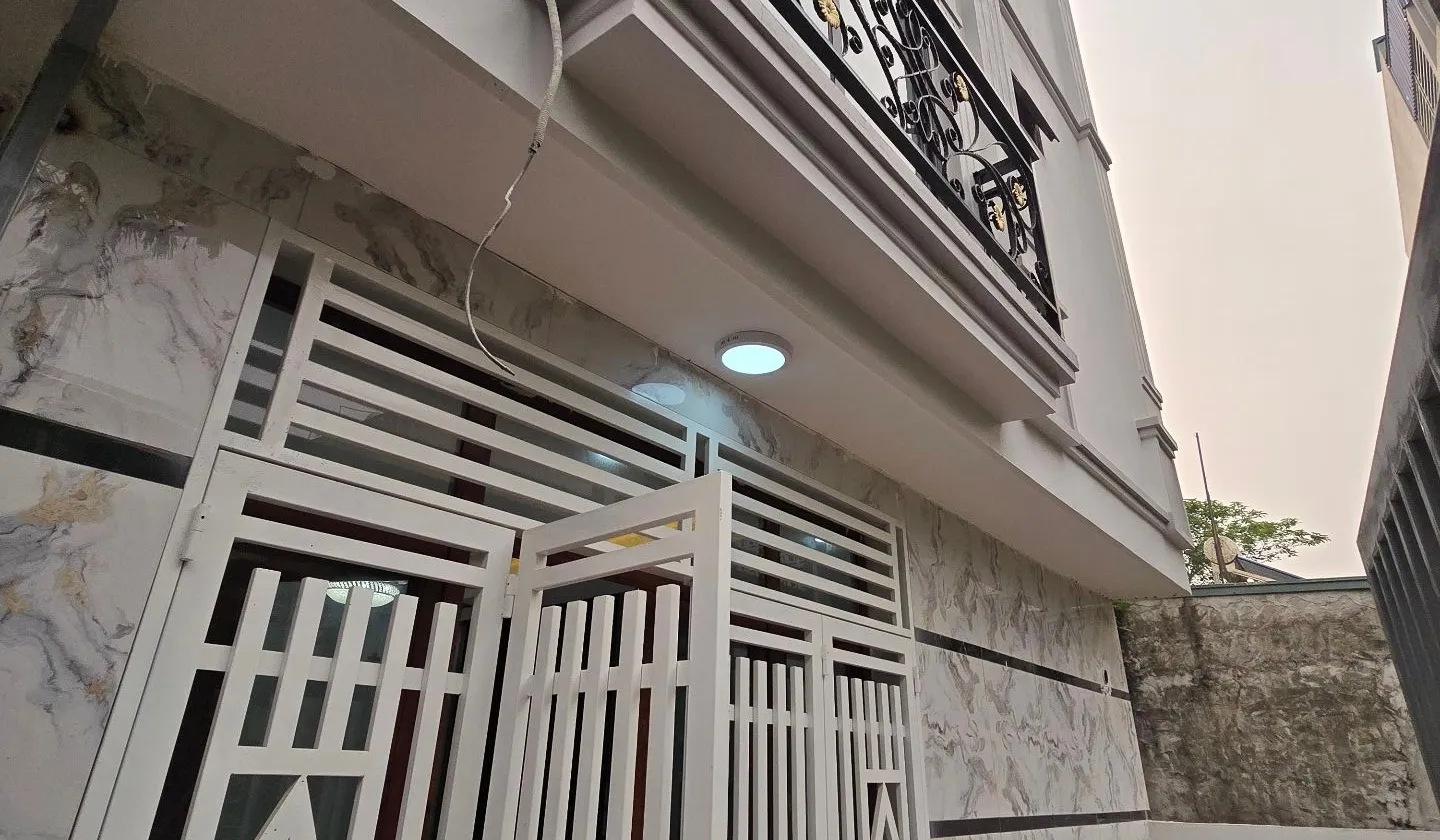 Nhà 4 tầng góc phố, ô tô đỗ cửa, chờ đón tương lai phát triển... Bán nhà riêng tại Yên Nghĩa, Hà Nội 01